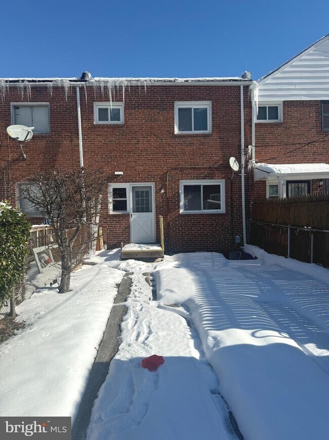 Building Photo - 7442 Forrest Ave