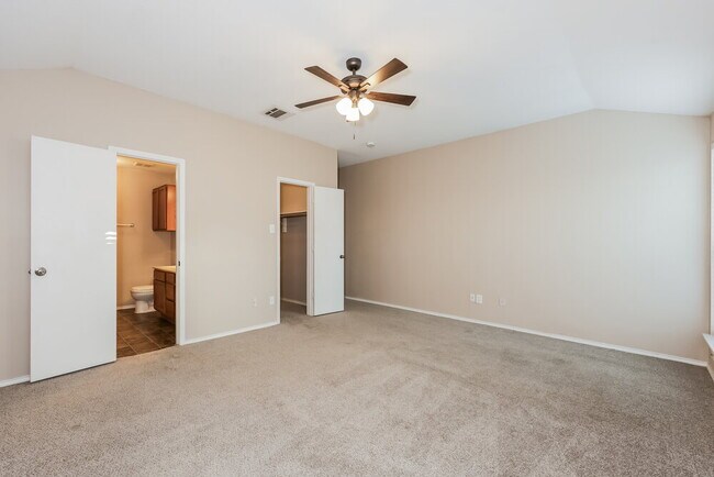 Building Photo - 509 Covent Garden Pl