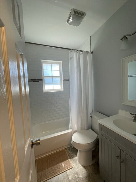 Building Photo - 2846 Walton Wy