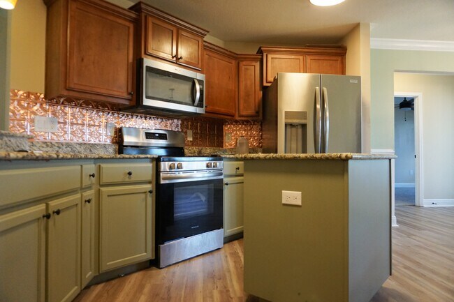Building Photo - 141 Bronze Cir