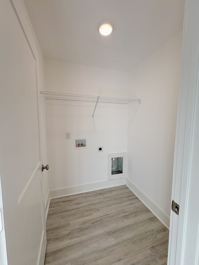 Building Photo - 131 Bourbon St