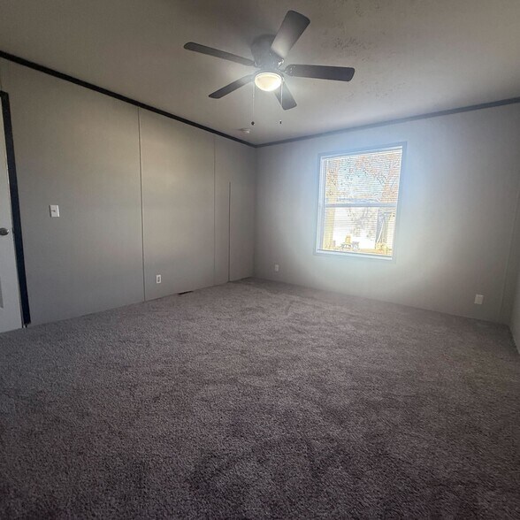 Building Photo - 10610 State Rte 762