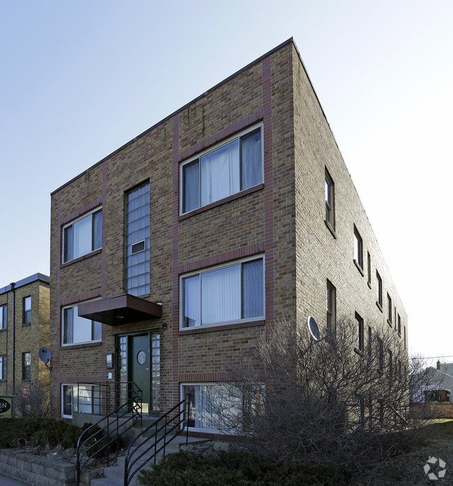 Building Photo - 634 Snelling Ave S