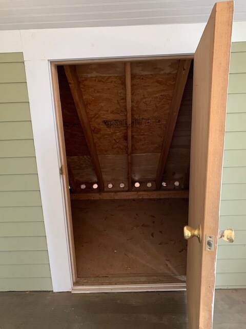 Building Photo - 493 Yonah Ave