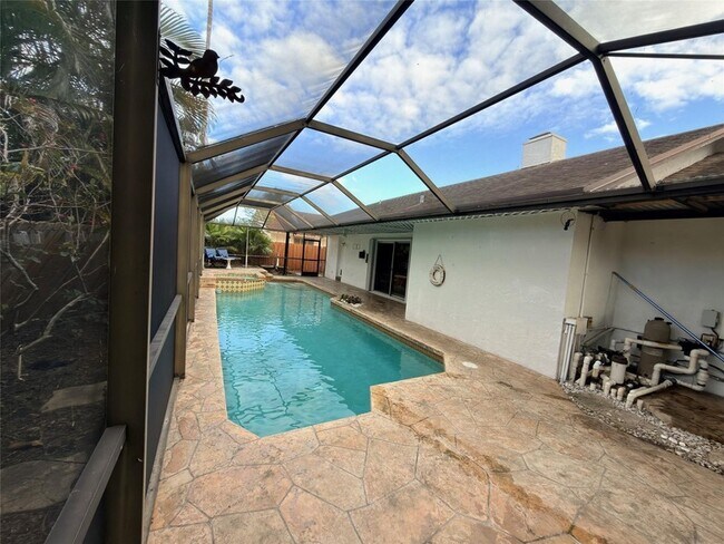 Building Photo - 1361 SW 26th Ave