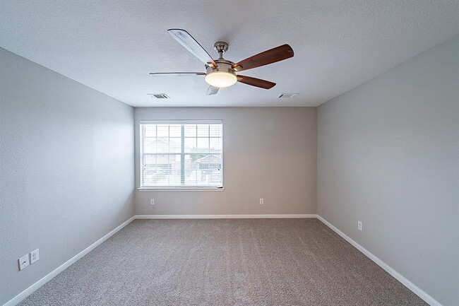 Building Photo - 28877 San Bernard River Loop