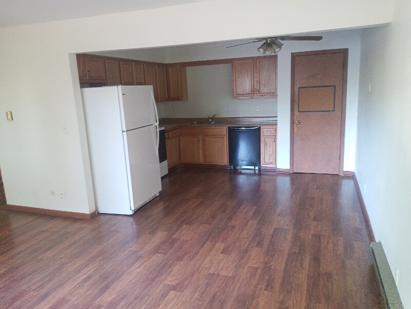 Building Photo - 2915 Park Terrace Dr