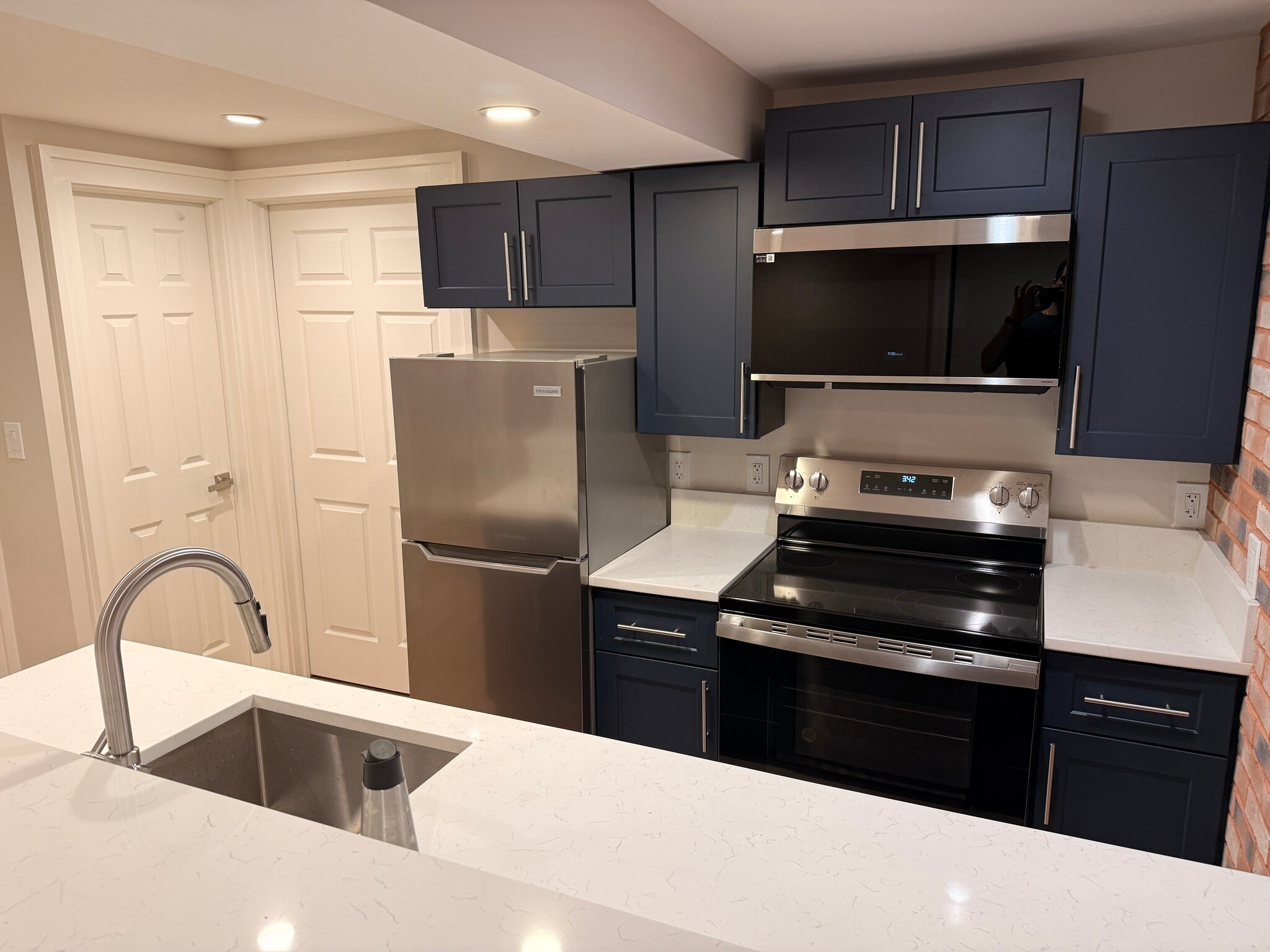 Building Photo - 2122 2nd St NW