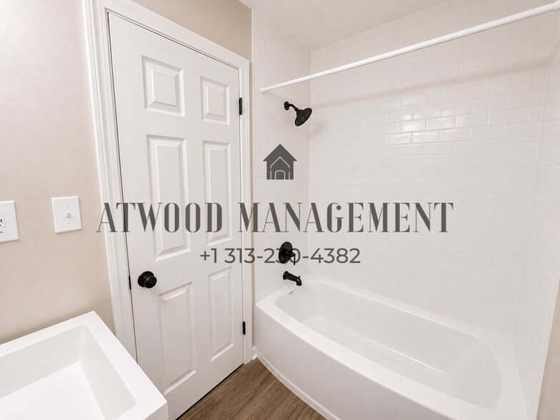 Building Photo - Coming Soon – Beautifully Updated Home *Coming Soon (Move-in ready by 6/1 or Sooner)*!