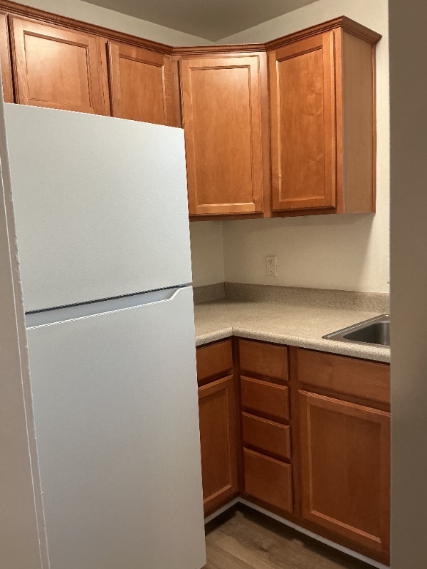 Building Photo - 324 E Broadway