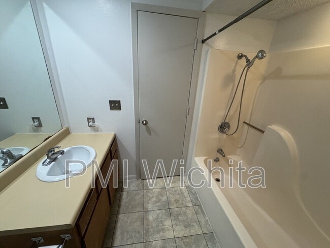 Building Photo - 3501 W 21st St N