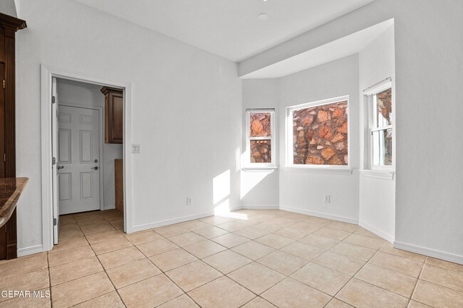 Building Photo - 7216 San Marino Dr