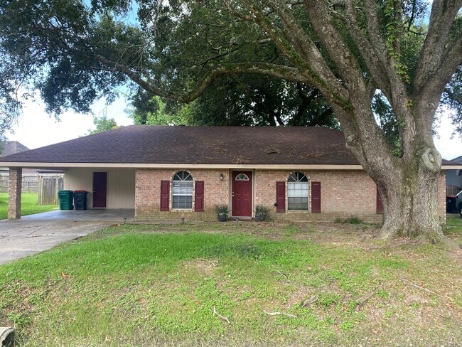 Building Photo - 222 Driftwood Dr