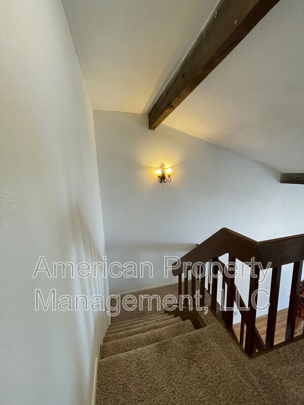 Building Photo - 6185 S Zunis Ave