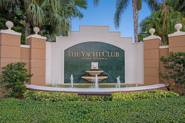Building Photo - 19601 E Country Club Dr