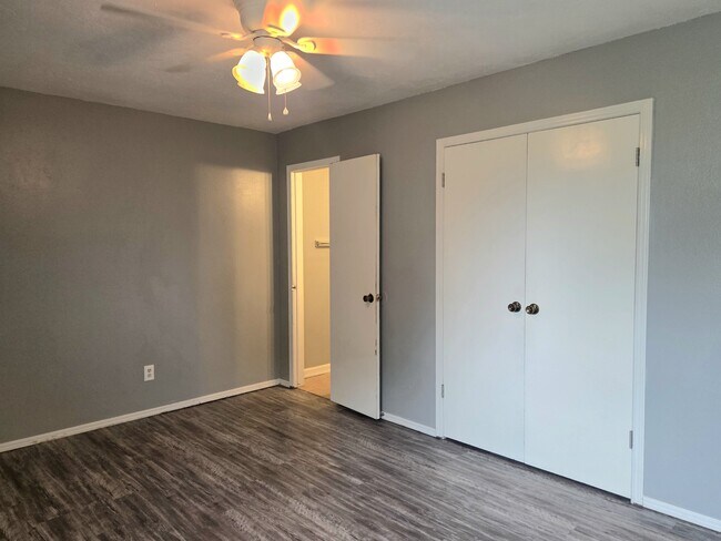 Building Photo - 507 Peppertree Ln