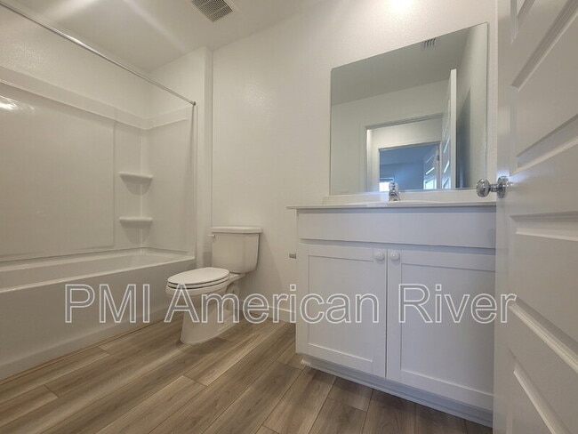 Building Photo - 7433 Penfield Dr