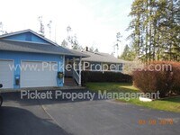 Building Photo - 1715 NW Saenz Ln