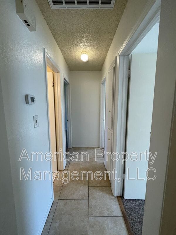 Building Photo - 11841 E 36th St