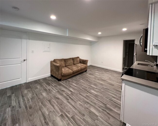 Building Photo - 16 Albano Rdg