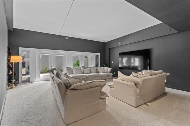 Building Photo - 3824 Gaines Dr