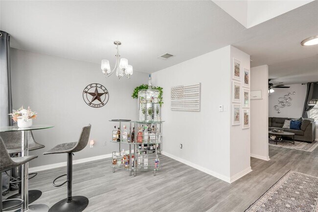 Building Photo - 148 Buttercup Way