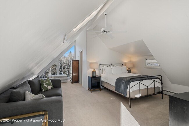 Building Photo - 182 Bennett Pl