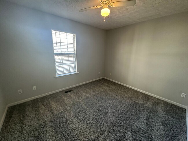 Building Photo - 2302 Medford Campbell Blvd