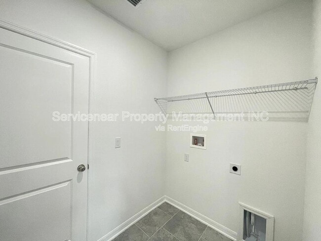 Building Photo - 3931 Willow Brk Dr