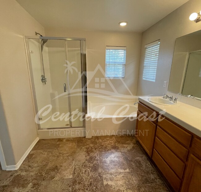 Building Photo - 2235 Nightshade Ln