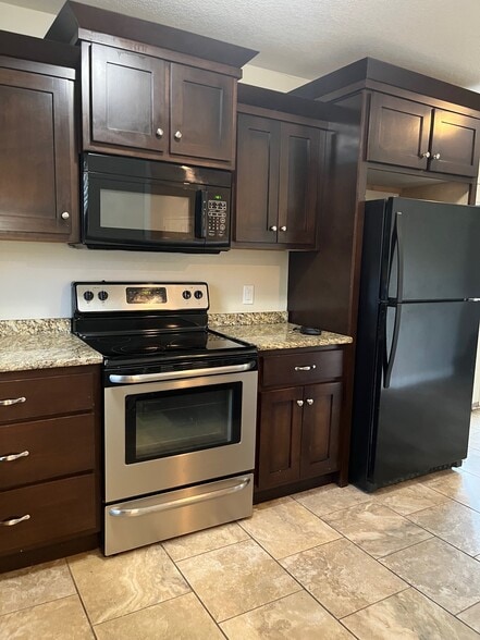 Building Photo - 1829 Rich Rd