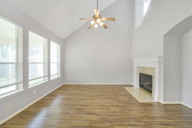 Building Photo - 21626 Shallow Glen Ln