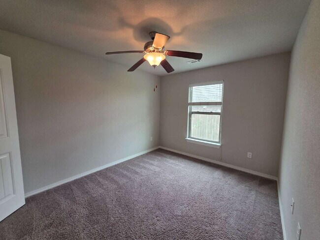 Building Photo - 1100 Gardenia St