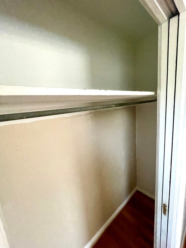 Building Photo - VP Real Estate 21