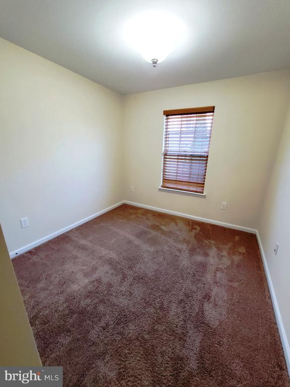 Building Photo - 9365 Owings Choice Ct