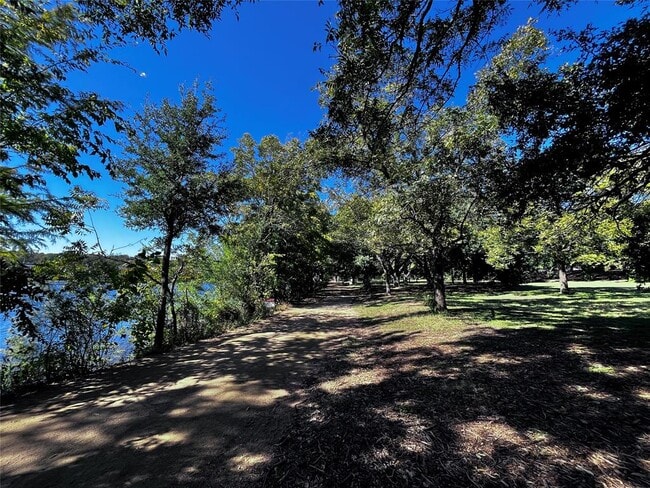 Building Photo - 1507 Holly St