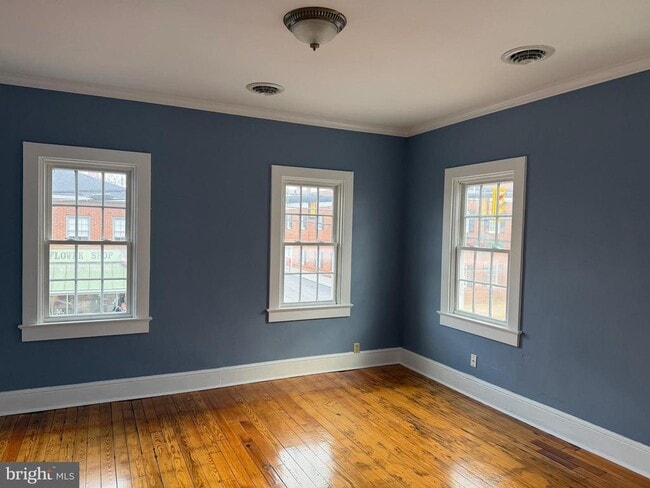 Building Photo - 3 S Church St