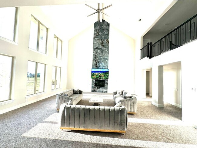 Building Photo - 1405 Gairloch Dr