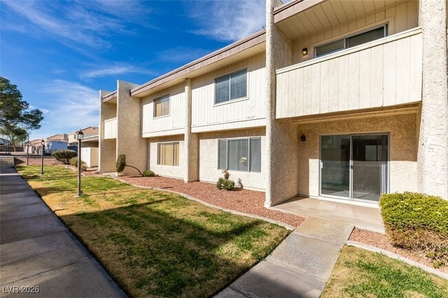 Building Photo - 764 Lawrence Dr