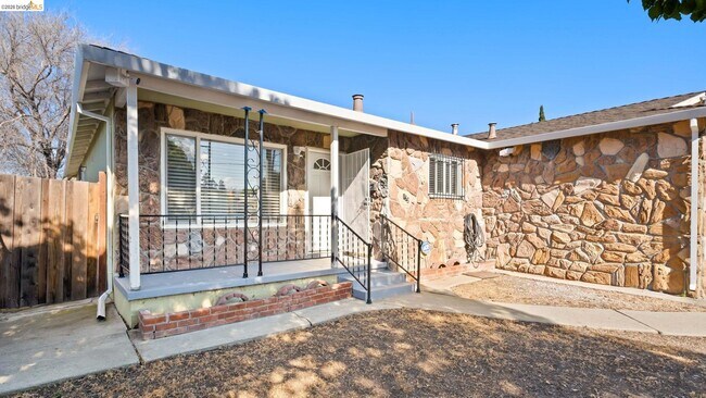 Building Photo - 172 William Way