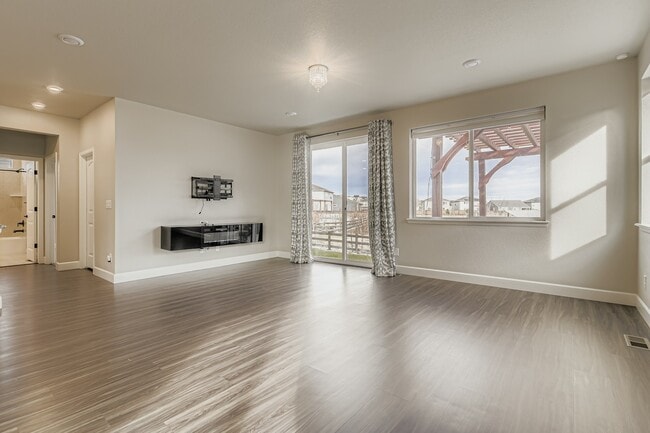 Building Photo - 18281 Grosbeak Pl