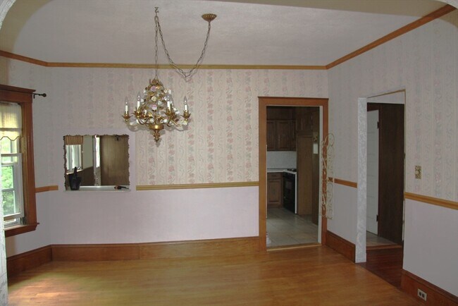 Building Photo - 14 Reed St