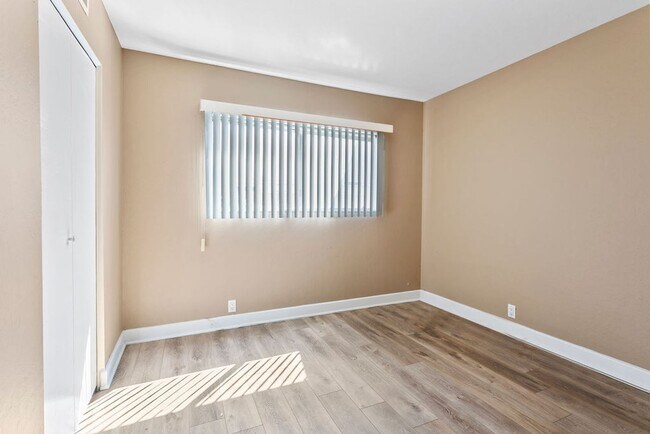 Building Photo - Move-In Special - 50% Off First Month’s Rent! Upgraded Pool Home in Wonderful Mission Viejo Neigh...