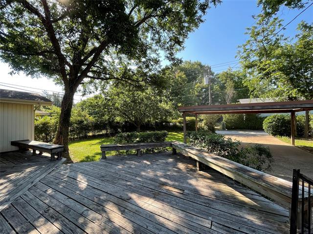 Building Photo - 1303 Northlake Dr