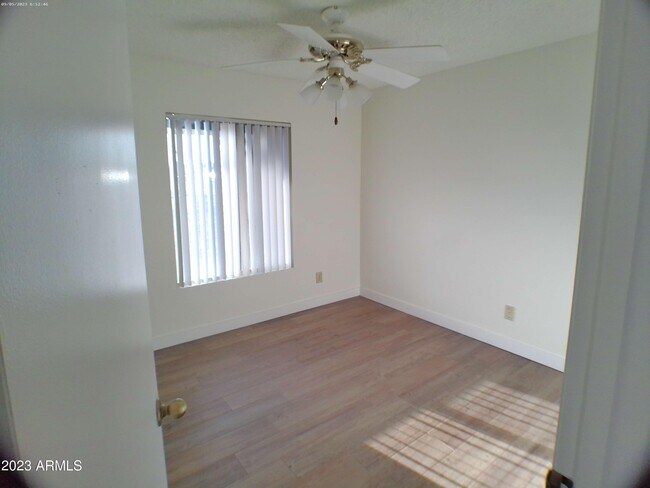 Building Photo - 5226 N 71st Ave