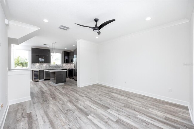 Building Photo - 1520 N Pierce St