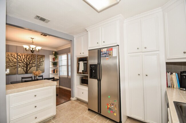 Building Photo - 3912 Childress St