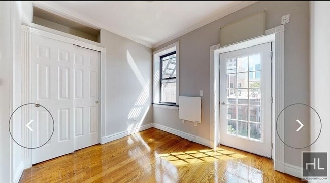 Building Photo - 444 W 52nd St