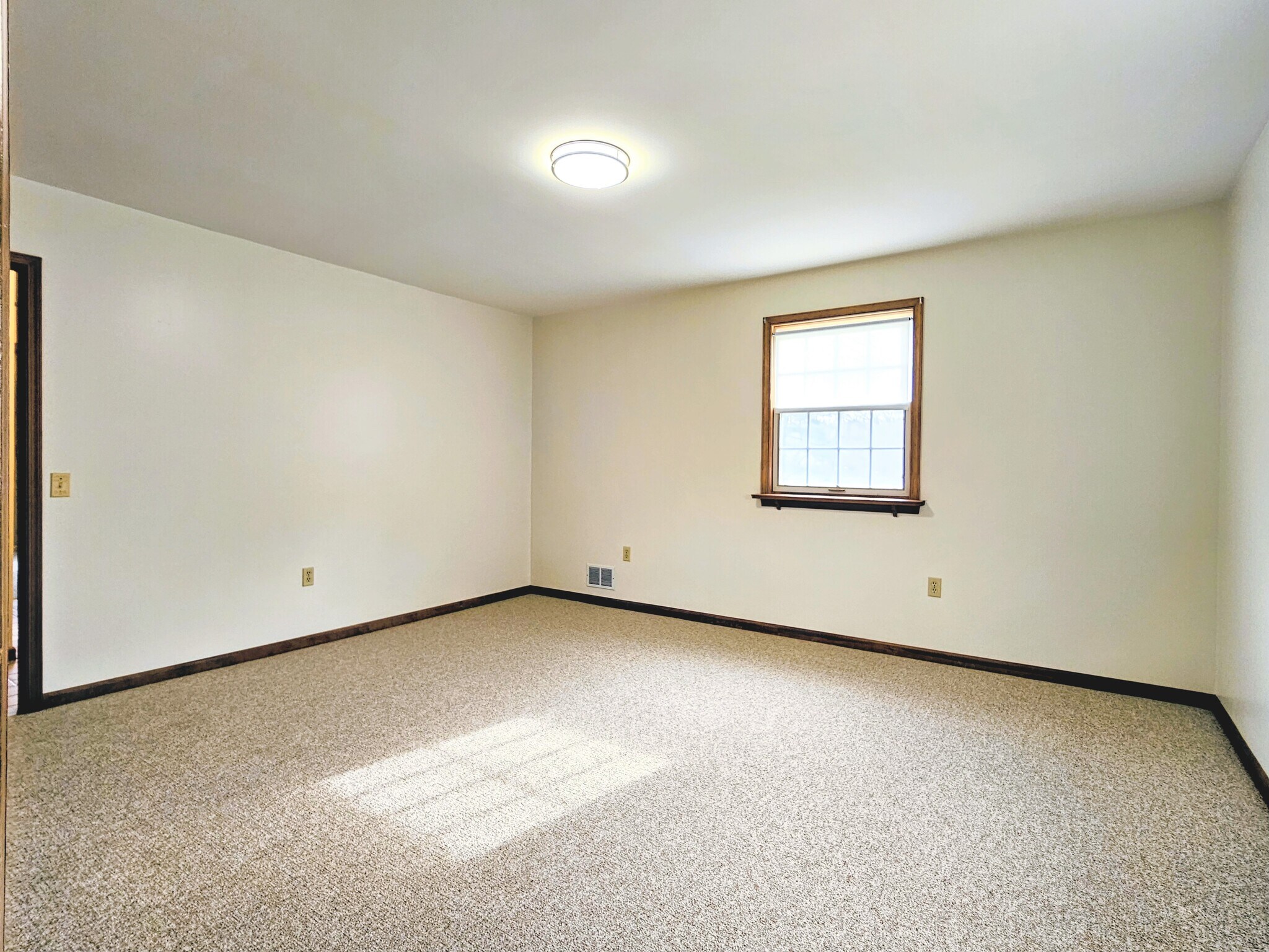 Building Photo - 2101 Heidelberg Ave