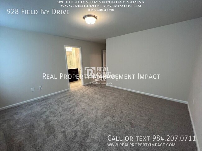 Building Photo - 928 Field Ivy Dr